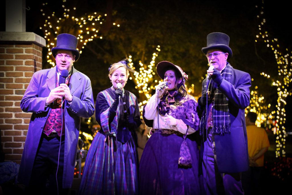 Christmas Carolers Christmas Carolers
